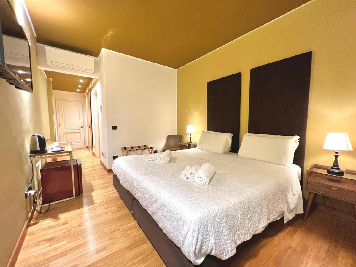 Bed and Breakfast Dimora Dei Salentini Lecce Habitación foto