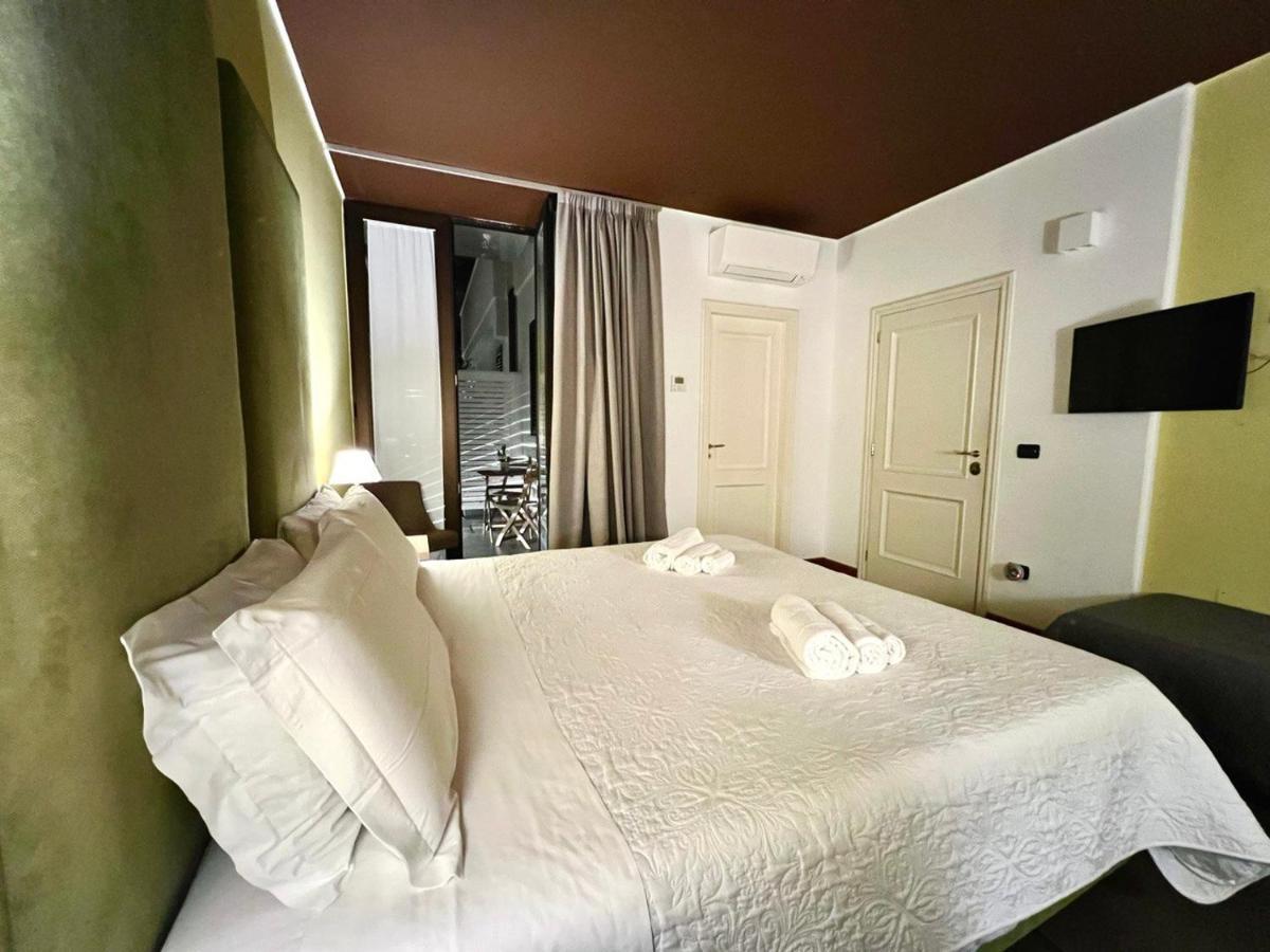 Bed and Breakfast Dimora Dei Salentini Lecce Exterior foto