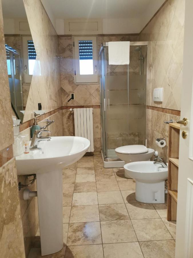 Bed and Breakfast Dimora Dei Salentini Lecce Habitación foto
